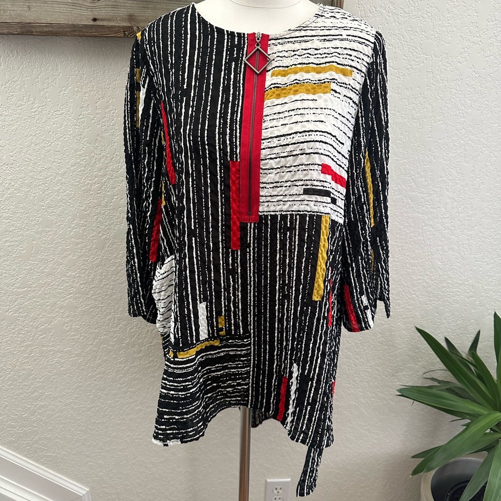 Ic by Connie Black, Red, and Yellow Abstract‎ Tunic size Small